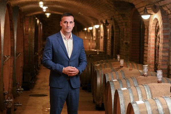 NASLOVNA – Milo Marković