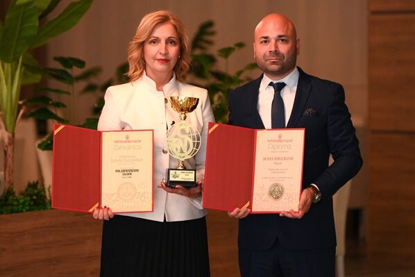 Kompaniji „Dunav osiguranje“ dodeljeno priznanje za najbolju osiguravajuću kuću u oblasti agrobiznisa i zahvalnica za generalno sponzorstvo