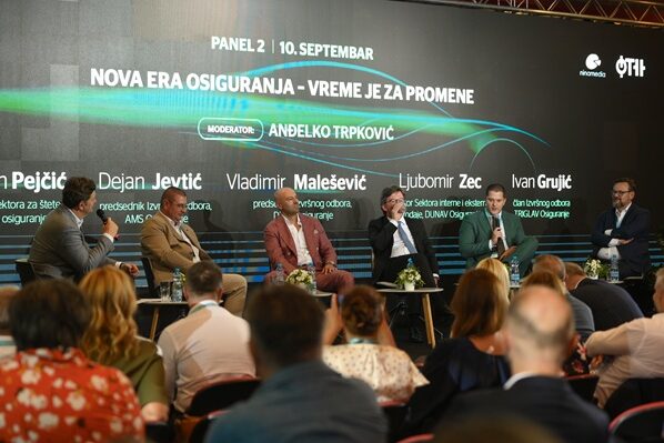naslovna – Panel 2 – Nova era osiguranja- vreme je za promene